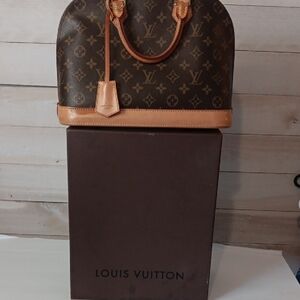 LOUIS VUITTON CODE M53151 ALMA PM MONOGRAM